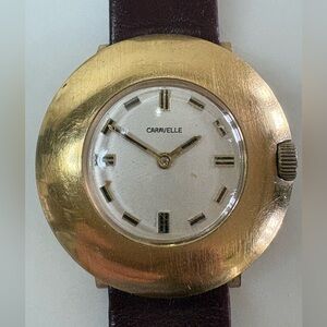 Vintage Mod (1970s) Caravelle by Bulova Women's Watch Gold Tone Leather Band